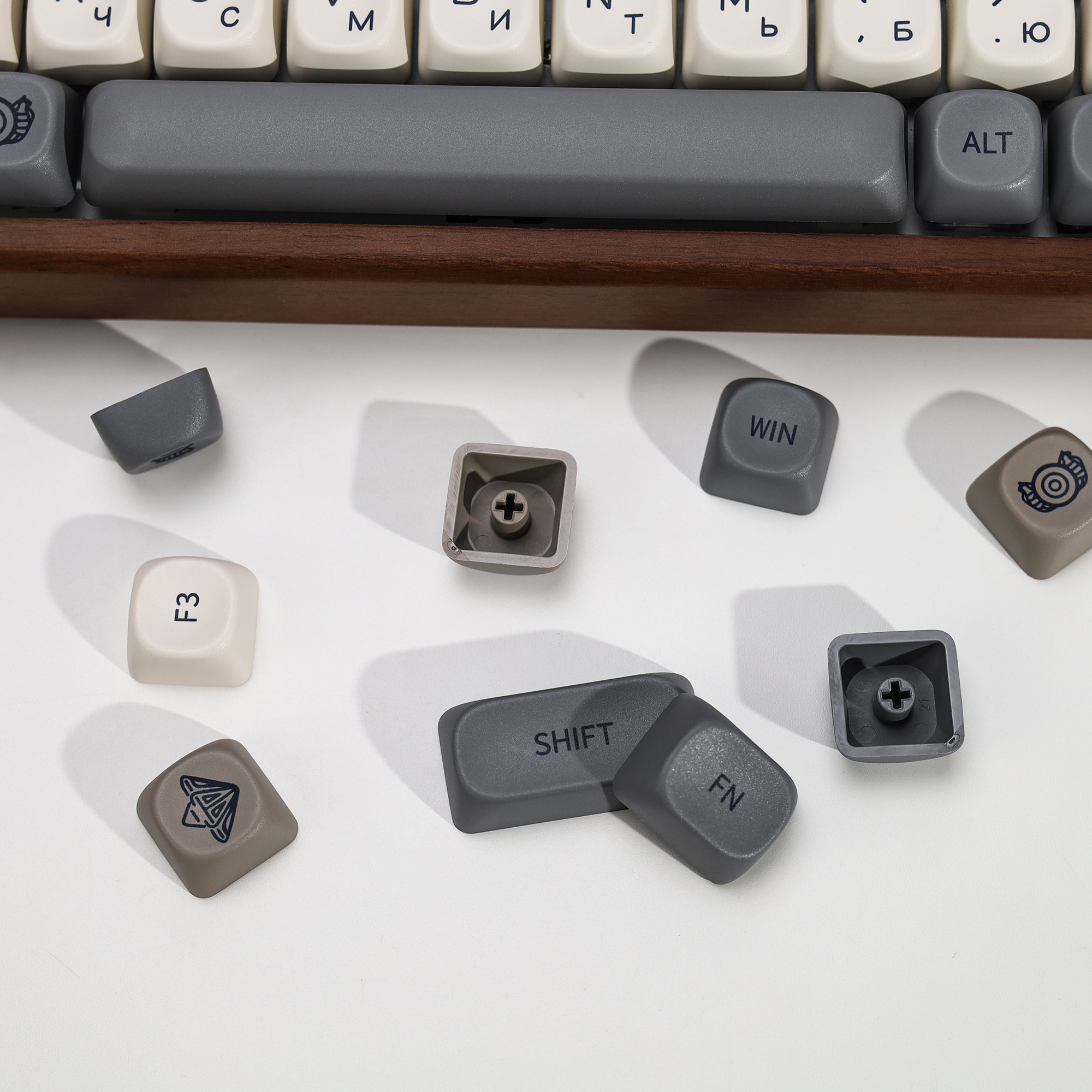 KBDiy Russian Keycaps Retro Vi - Retro Gaming Mac recensione e prezzo